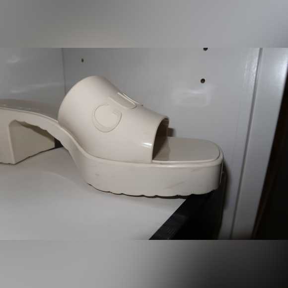 Authentic Gucci Rubber Platform Sandals - Picture 8 of 13